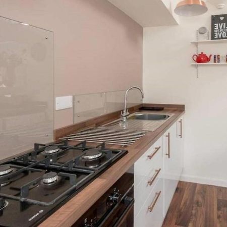 Joivy Loft At The Brewery With Free Parking Apartment Edinburgh Bagian luar foto