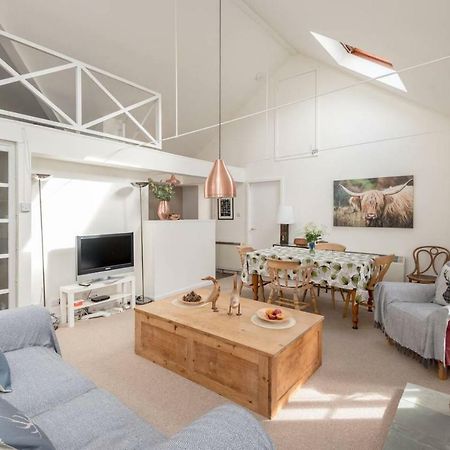 Joivy Loft At The Brewery With Free Parking Apartment Edinburgh Bagian luar foto