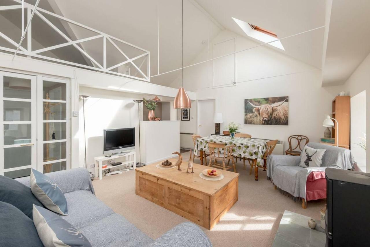 Joivy Loft At The Brewery With Free Parking Apartment Edinburgh Bagian luar foto